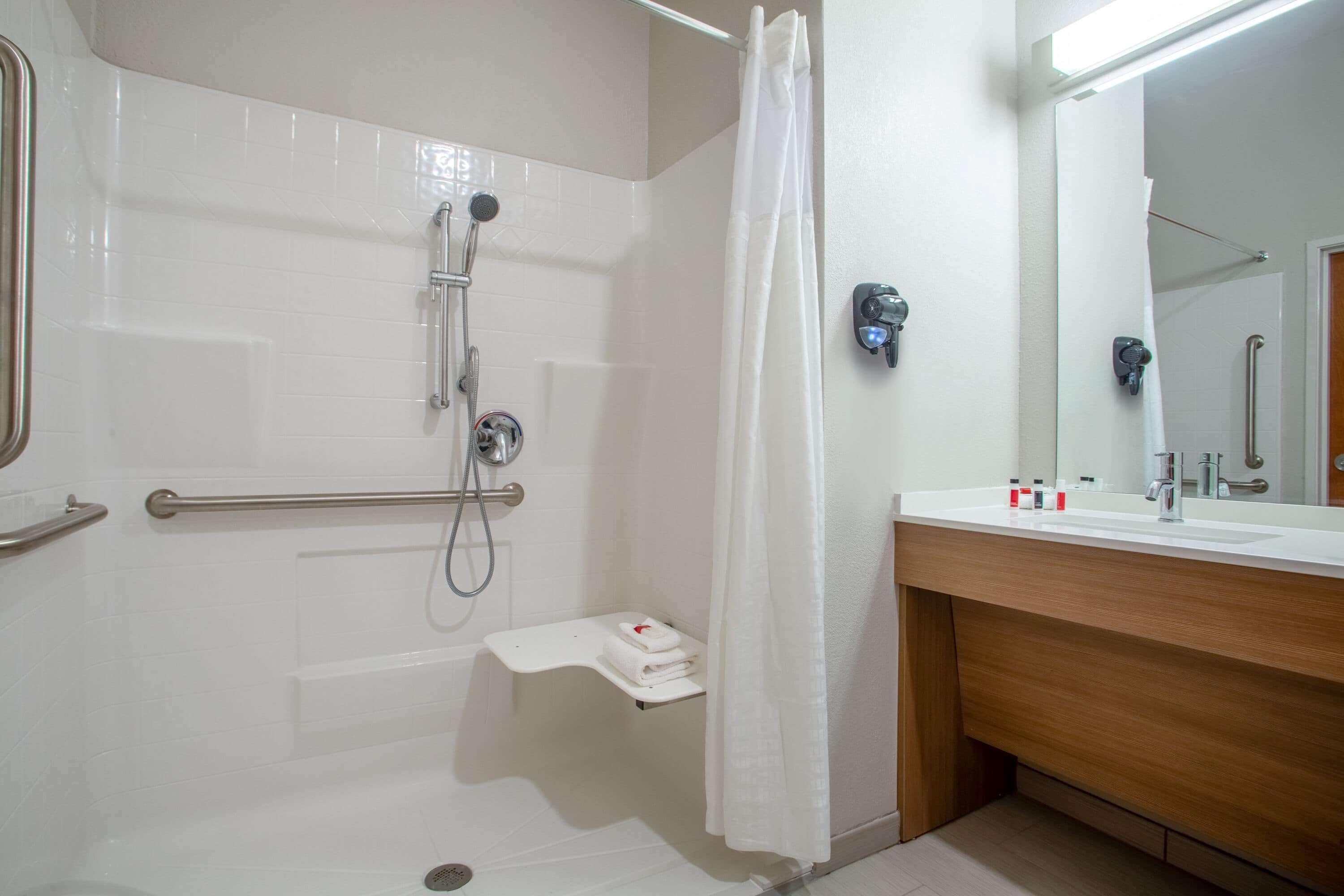 Microtel Inn & Suites By Wyndham Liberty/Ne Kansas City Area Exteriör bild